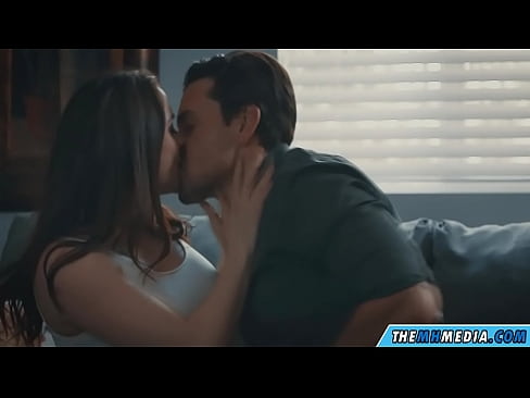 ❤️ Ρομαντικό σεξ με μια καλή μαμά με πλούσιο στήθος Βίντεο σεξ ❤